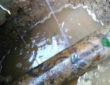 平罗楼顶渗水维修公司分享下地暖漏水的原因及检测方法。